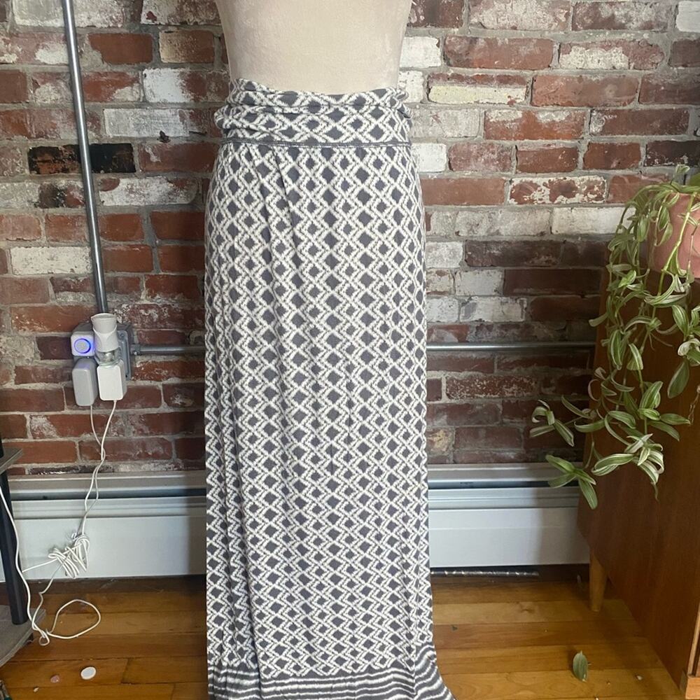 Elegant Gray Diamond Patterned Maxi Skirt Size S